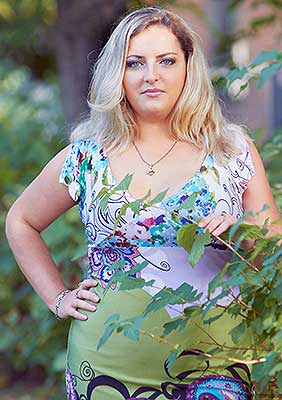 Cheerful lady Kristina from Zhitomir (Ukraine), 40 yo, hair color peroxide blonde