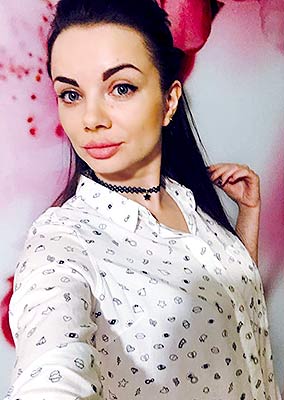 Respectful bride Olesya from Zhitomir (Ukraine), 39 yo, hair color black