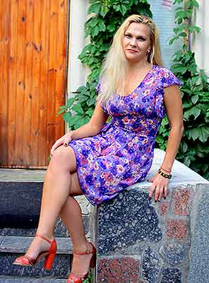 Sensitive woman Miroslava from Zhitomir (Ukraine), 39 yo, hair color blonde