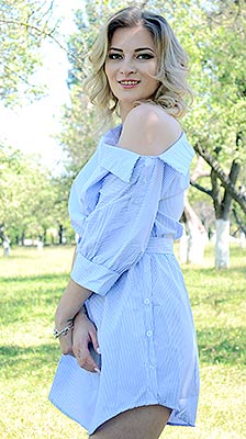 Kind bride Irina from Zhitomir (Ukraine), 30 yo, hair color blonde