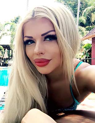 Diplomatic lady Alina in bikini from Kiev (Ukraine), 33 yo, hair color blonde