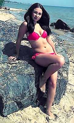Sociable bride Aleksandra in bikini from Mariupol (Ukraine), 29 yo, hair color chestnut