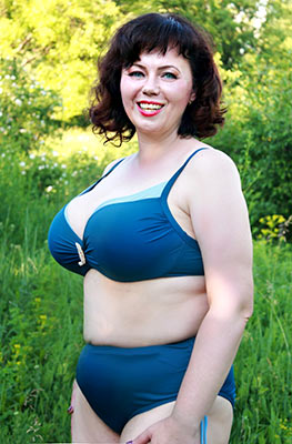 Friendly lady Tat'yana in bikini from Kharkov (Ukraine), 44 yo, hair color brunette