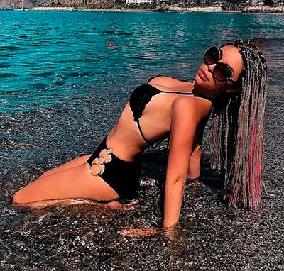 Hottempered bride Viktoriya in bikini from Alicante (Spain), 33 yo, hair color black