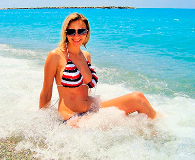 Elegant lady Svetlana in bikini from Nikolaev (Ukraine), 42 yo, hair color light brown